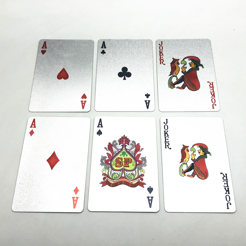 Jeu de cartes en or